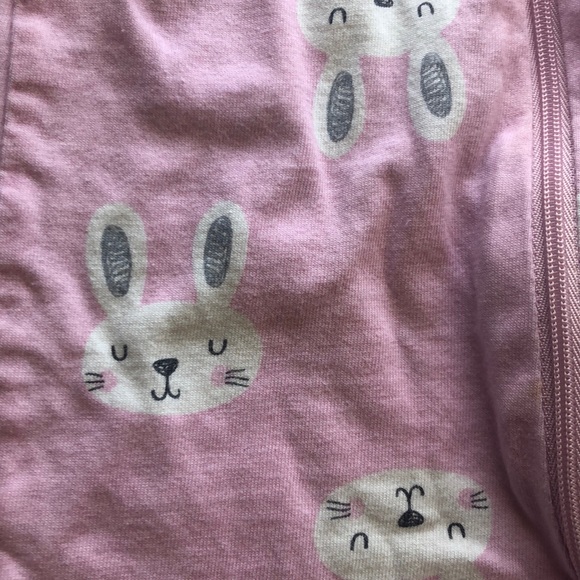 ⭐️ Set of 2 - Gerber zip-up footed pajamas - Picture 3 of 3